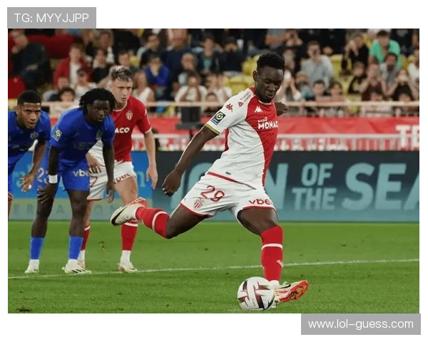 摩纳哥1-0客胜博德闪耀,巴洛贡制胜球保留出线希望 摩纳哥1-0客胜博德闪耀,巴洛贡制胜球保留出线希望