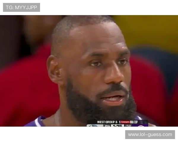 湖人球迷主场高呼MVP，詹姆斯关键防守点燃球场气氛