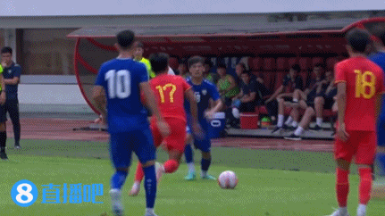 半场-艾菲尔丁头球造险刘小龙染黄 U21国足暂0-0乌兹别克斯坦