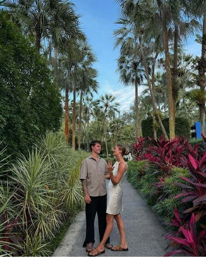 丹麦第一深情！dev1ce正式向女友求婚成功