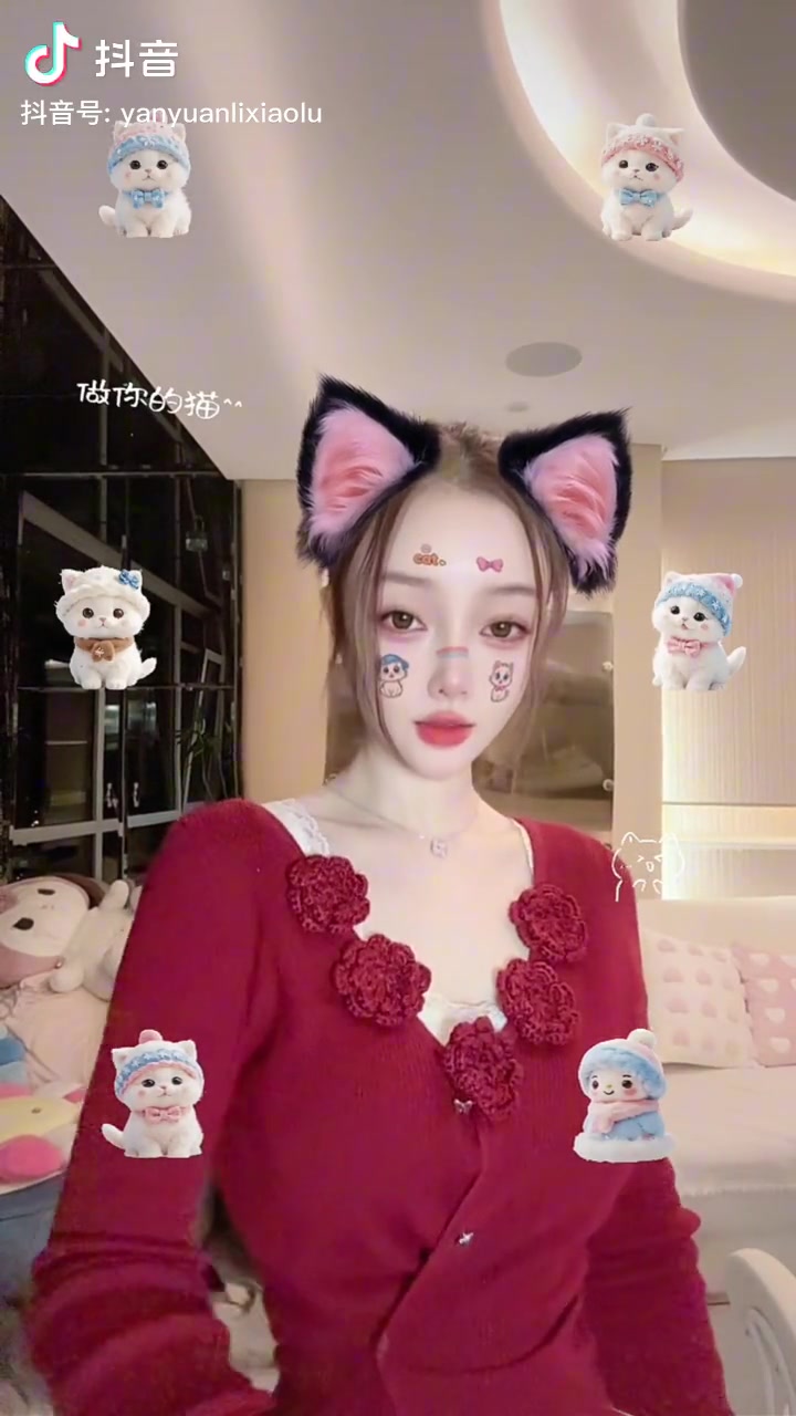 还没放过她呀！演员李小璐手势舞遭评论区轰炸：还是忘不了你跟PGONG拍的..